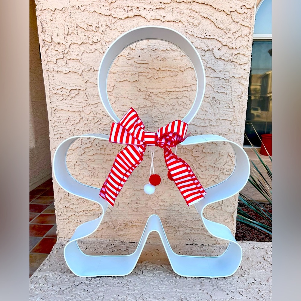 28” LAST ONE JUMBO GINGERBREAD COOKIE CUTTER FOR HOME OR YARD DECOR XL WHITE